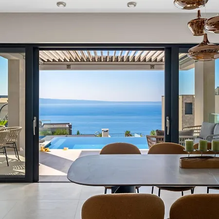 Luxury 5-bedroom Princess Korina With Heated Pool, Pool Table, Sauna, A Hot-tub Villa *