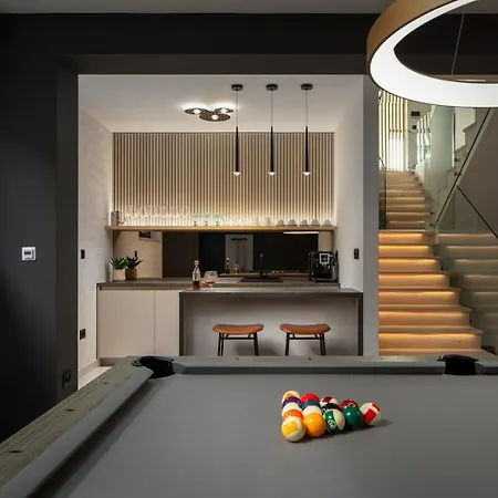 Villa Luxury 5-bedroom Princess Korina With Heated Pool, Pool Table, Sauna, A Hot-tub