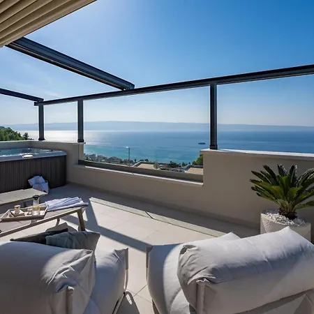 Luxury 5-bedroom Princess Korina With Heated Pool, Pool Table, Sauna, A Hot-tub Villa Podstrana
