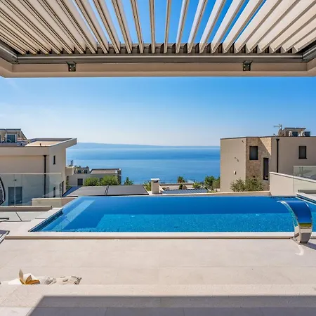Luxury 5-bedroom Princess Korina With Heated Pool, Pool Table, Sauna, A Hot-tub