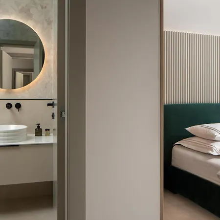 Luxury 5-bedroom Princess Korina With Heated Pool, Pool Table, Sauna, A Hot-tub * Podstrana