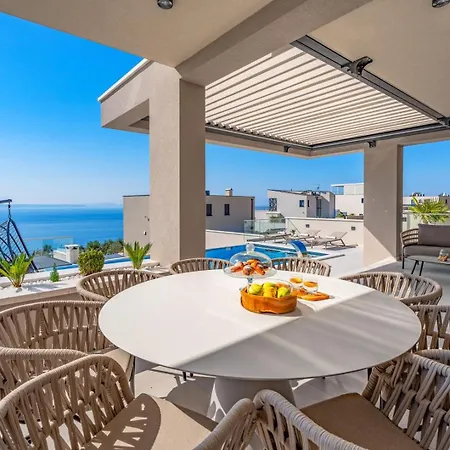 Luxury 5-bedroom Princess Korina With Heated Pool, Pool Table, Sauna, A Hot-tub Villa *